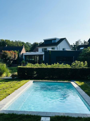 Nice house with swimming pool near Maastricht